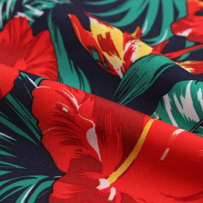 Customized fashional twill peach skin red fluoral green leaf printed fabric for apron bed sheet cushion